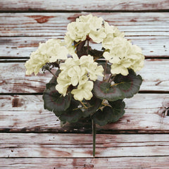 Geranium Bush with 20 Silk Leaves - 18"